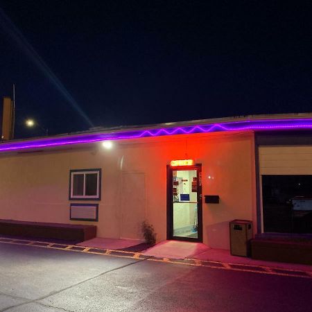 Western Holiday Motel Wichita Luaran gambar