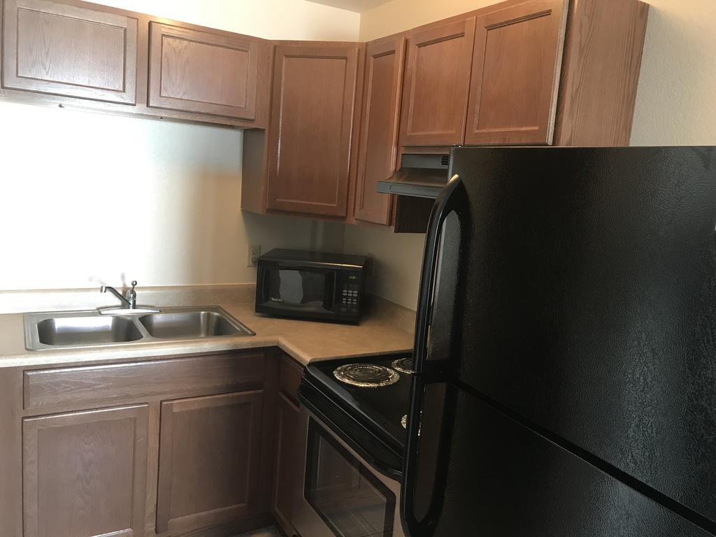 Western Holiday Motel Wichita Luaran gambar
