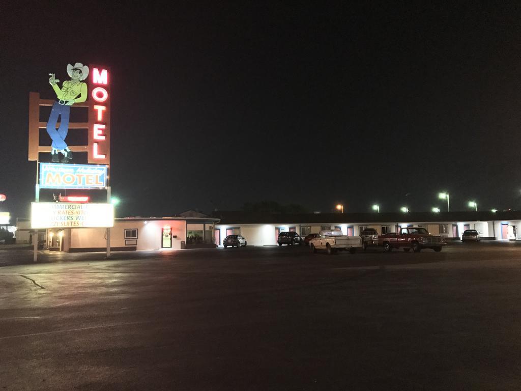 Western Holiday Motel Wichita Luaran gambar